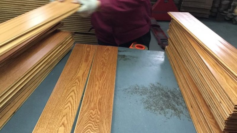 卧室木门的价格受多种因素影响，主要包括以下几方面：